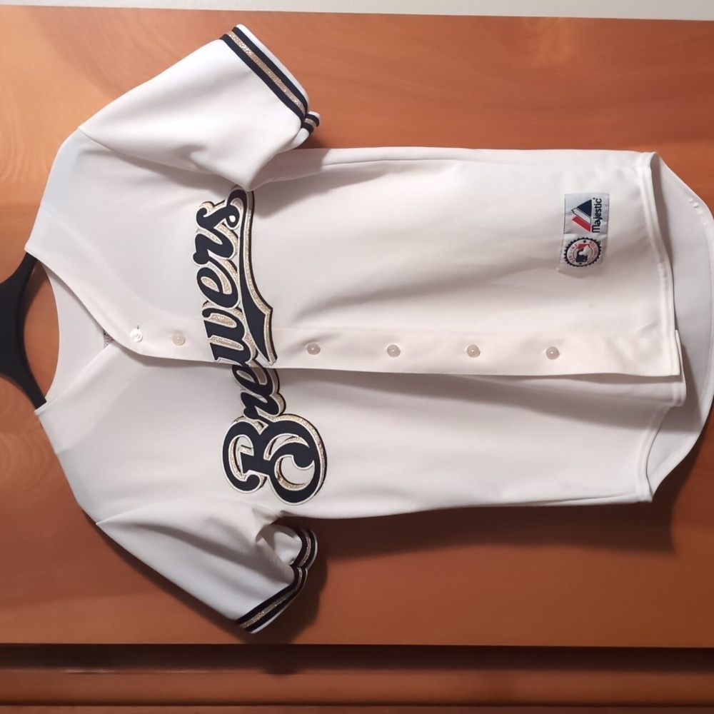 Majestic Brewers Ryan Braun jersey. Small, women/men/kids.